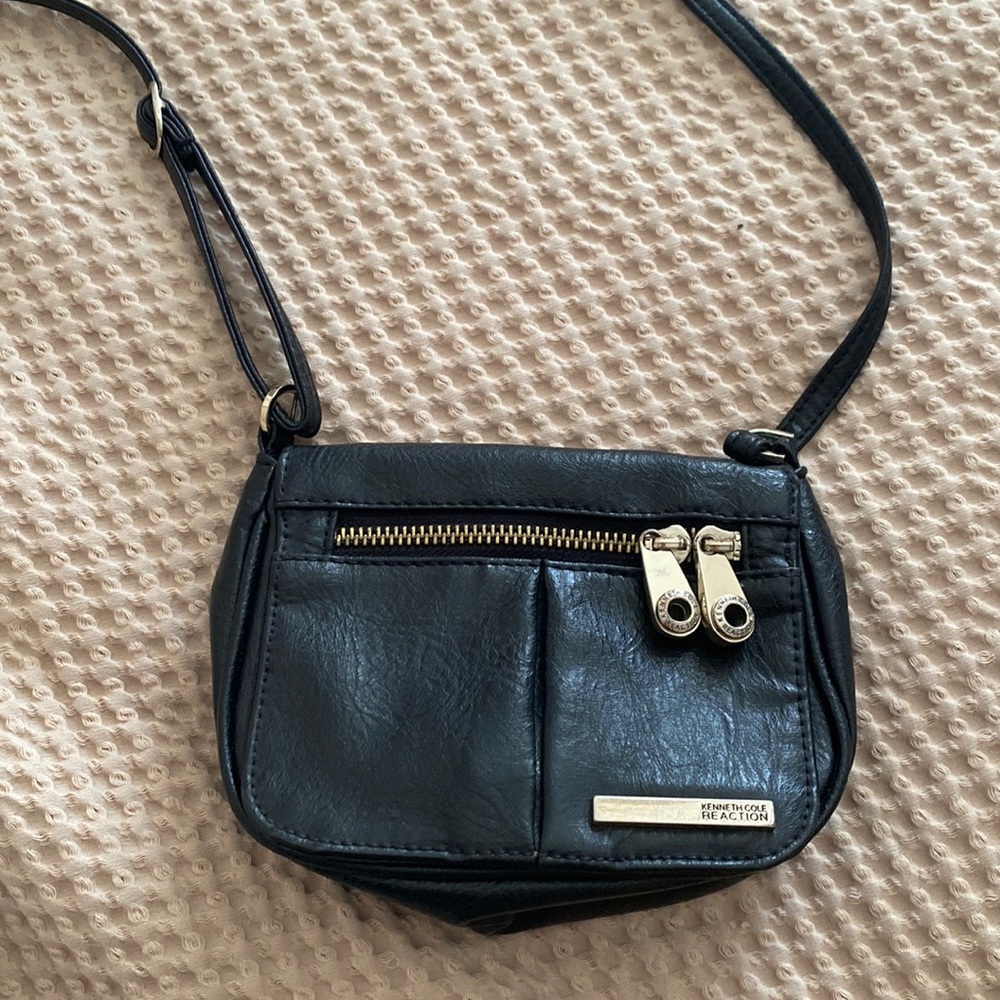 Kenneth Cole black leather crossbody bag